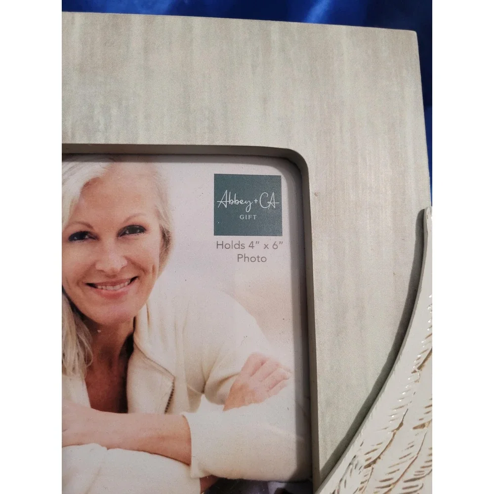 Memorial Picture Frame with Metal Angel Wings